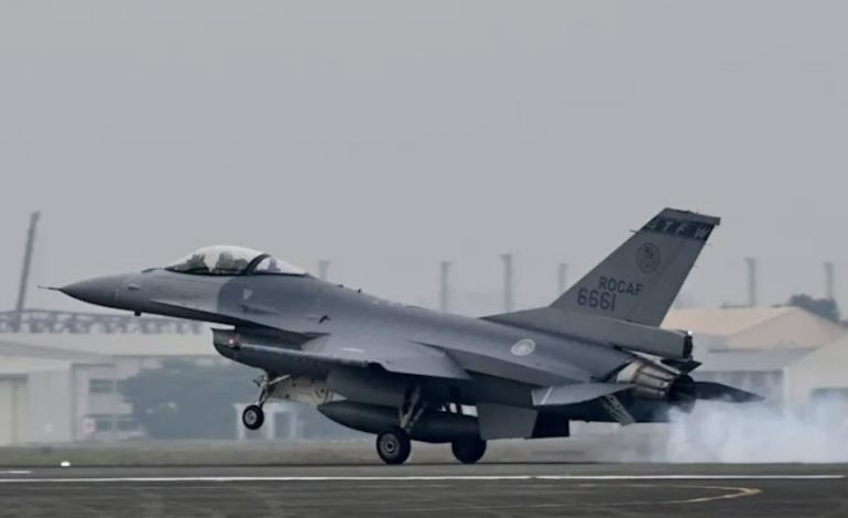 Taiwan warns off Chinese fighter jets amid rising security fears after Ukraine invasion
